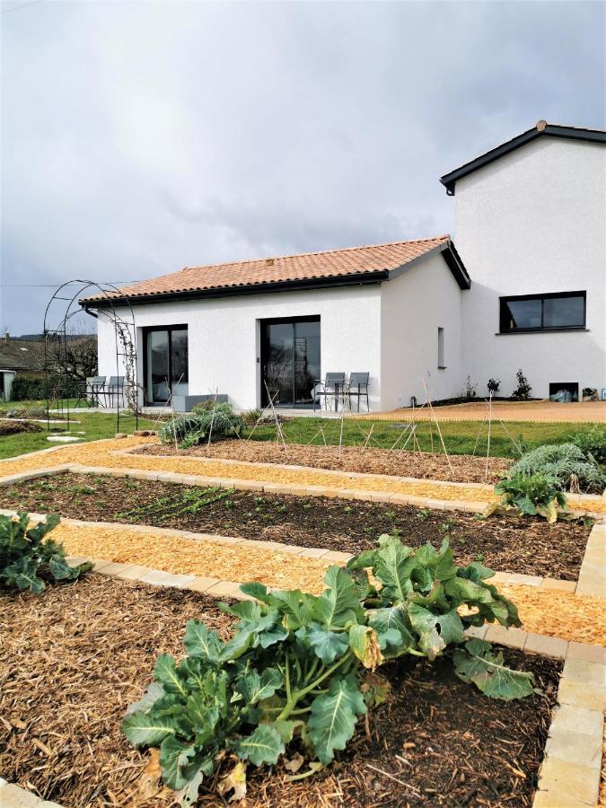 Au Jardin Des Deux Roches Acomodação com café da manhã Prissé Exterior foto